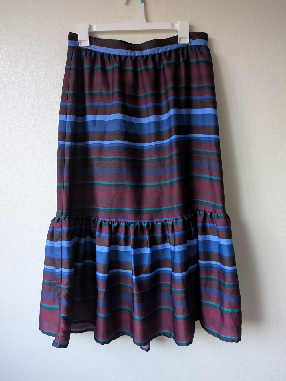 Banana Republic Men's Navy and Multicolor Stripe Pants